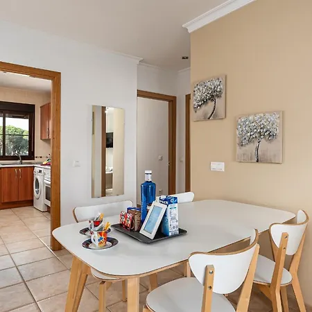 Coto 2 8 Apartment *